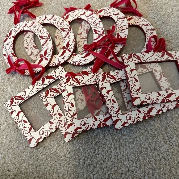 Christmas Ornament Photo Frames - Picture 5 of 9